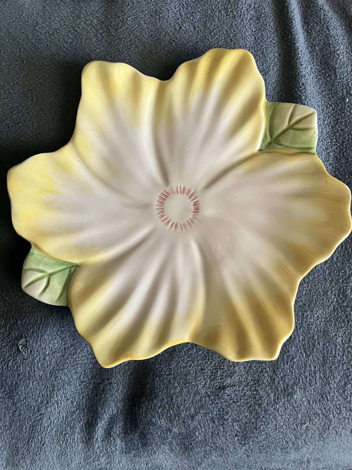 Vintage 1992 bombay company spring floral plates!