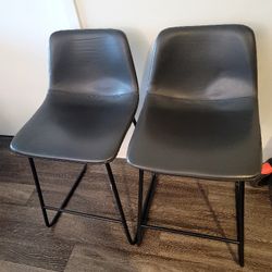 2 Bar Chairs New 