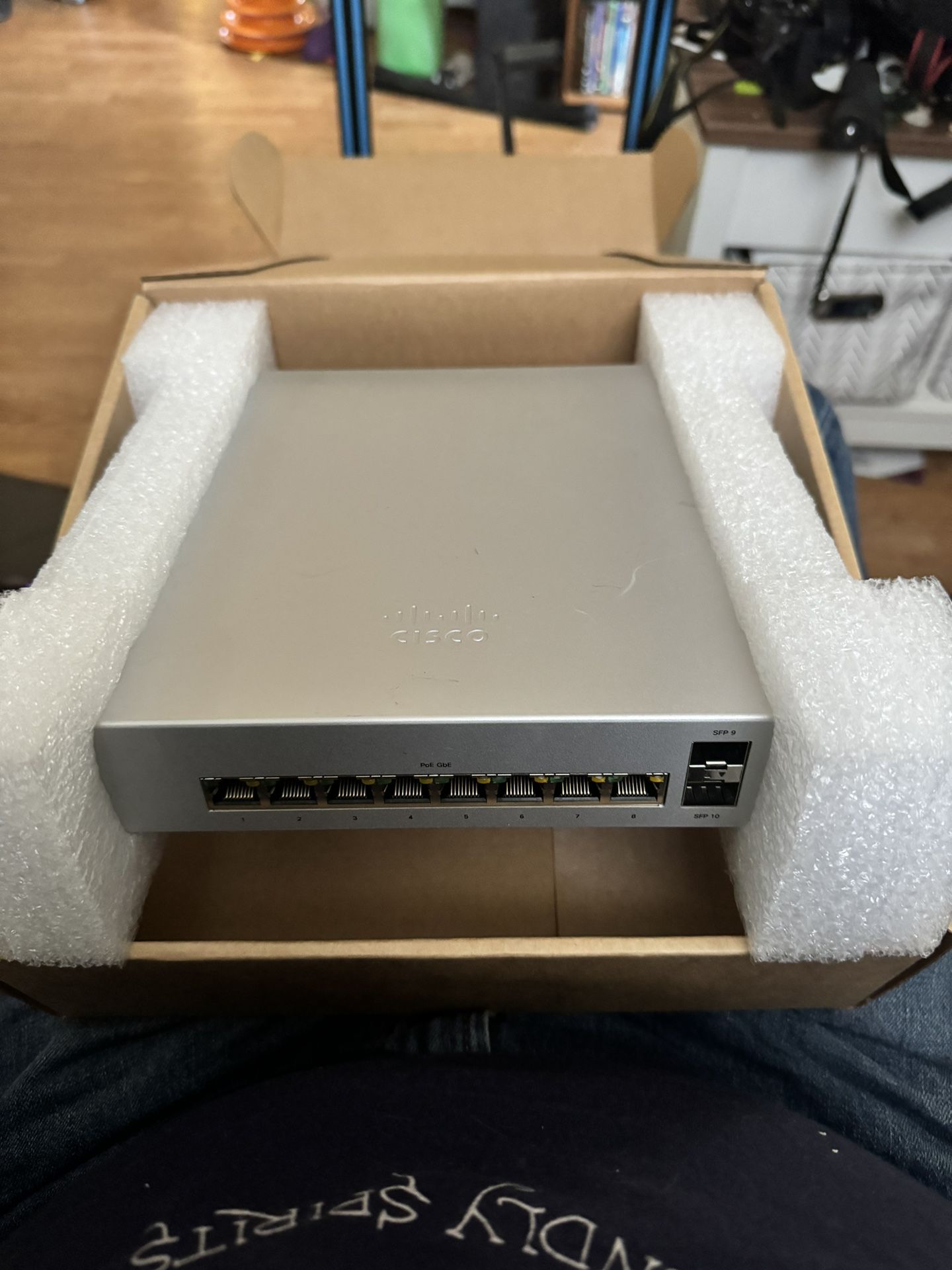 Cisco  (MS220-8P) Desktop Network Cloud Switch Device 