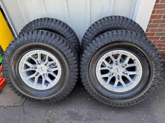 NEW 17x9 dts wheels wrapped in 35x12.50r17 atturo xt tires.