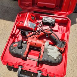 Milwaukee 18v Bandsaw 