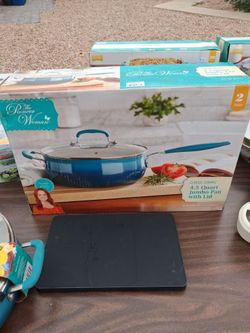 4.5 it saucepan and lid Pioneer woman