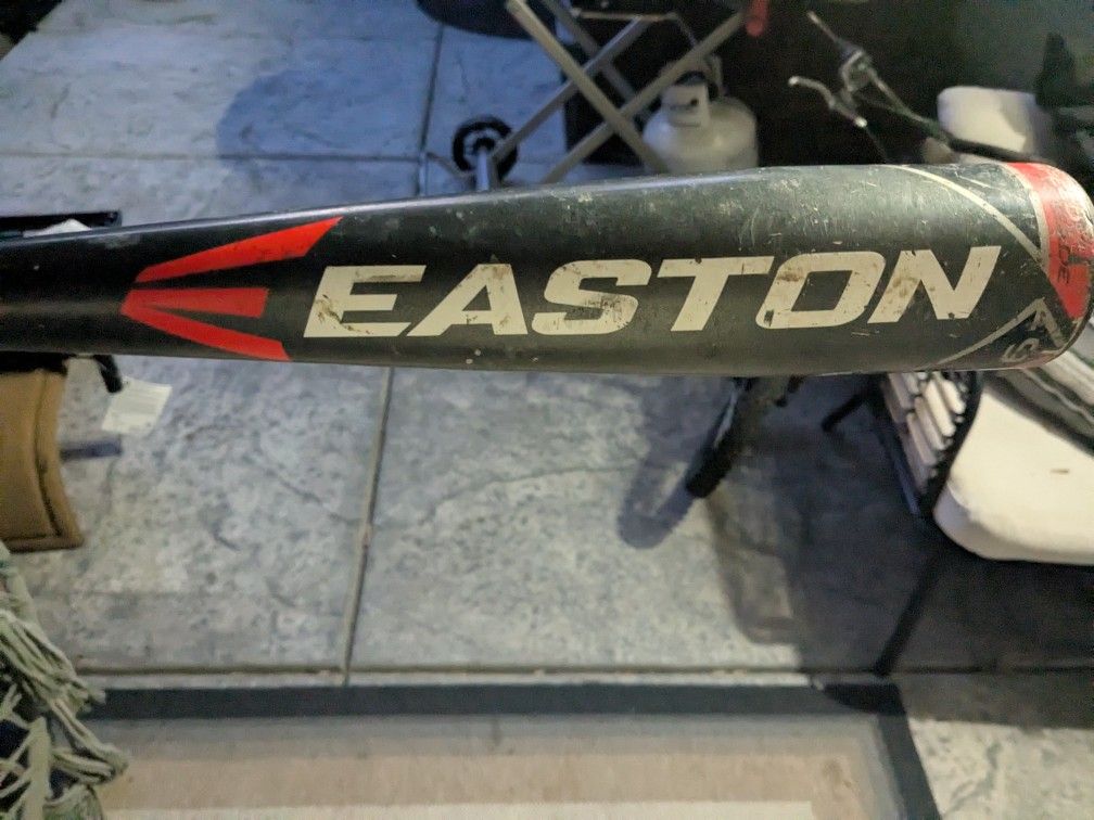EASTON S650 28' 2 5/8 And Rawlings 12.5 Glove