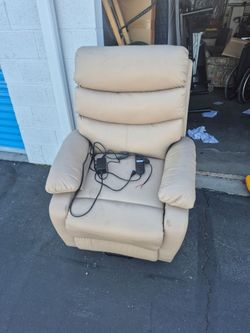 Lift assist chair
