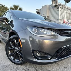 2018 Chrysler Pacifica