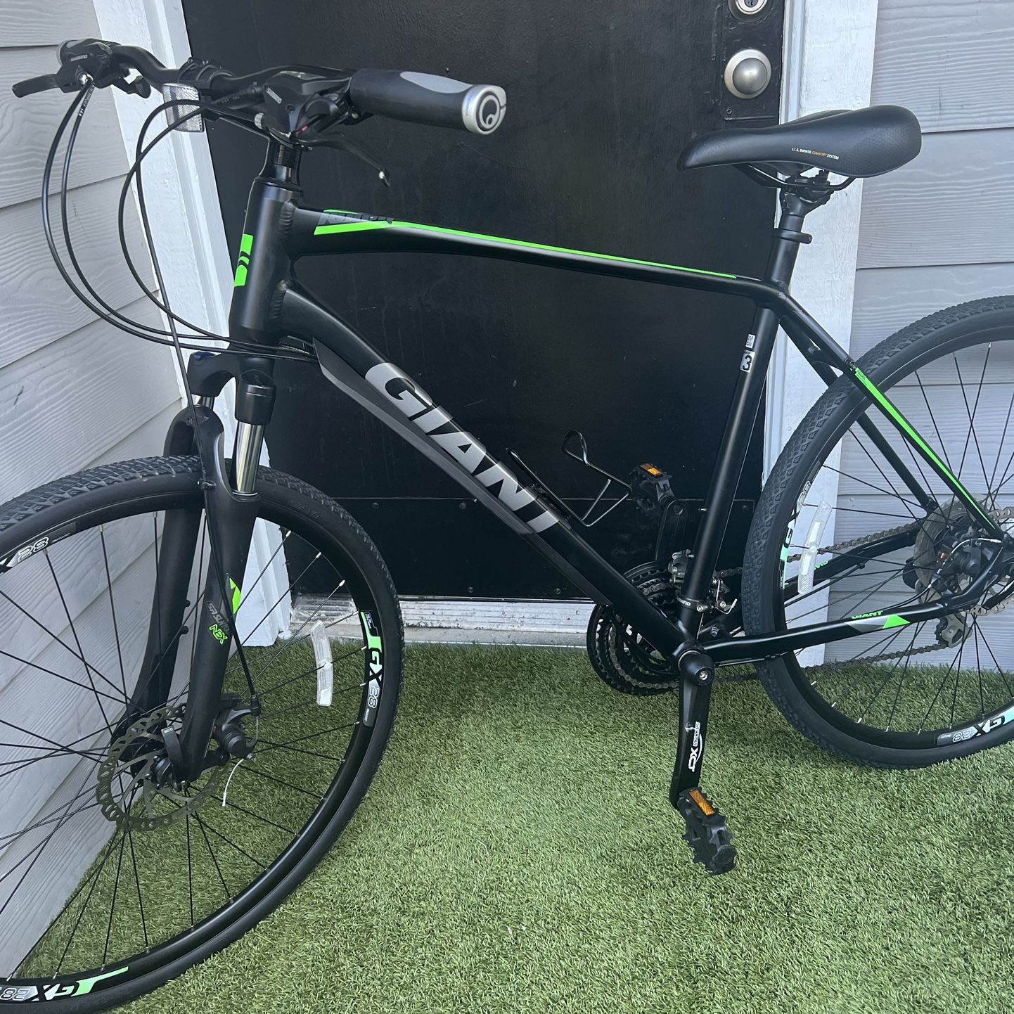 Giant Roam 3 Disc bracket FRAME XL for Sale in Houston, TX - OfferUp