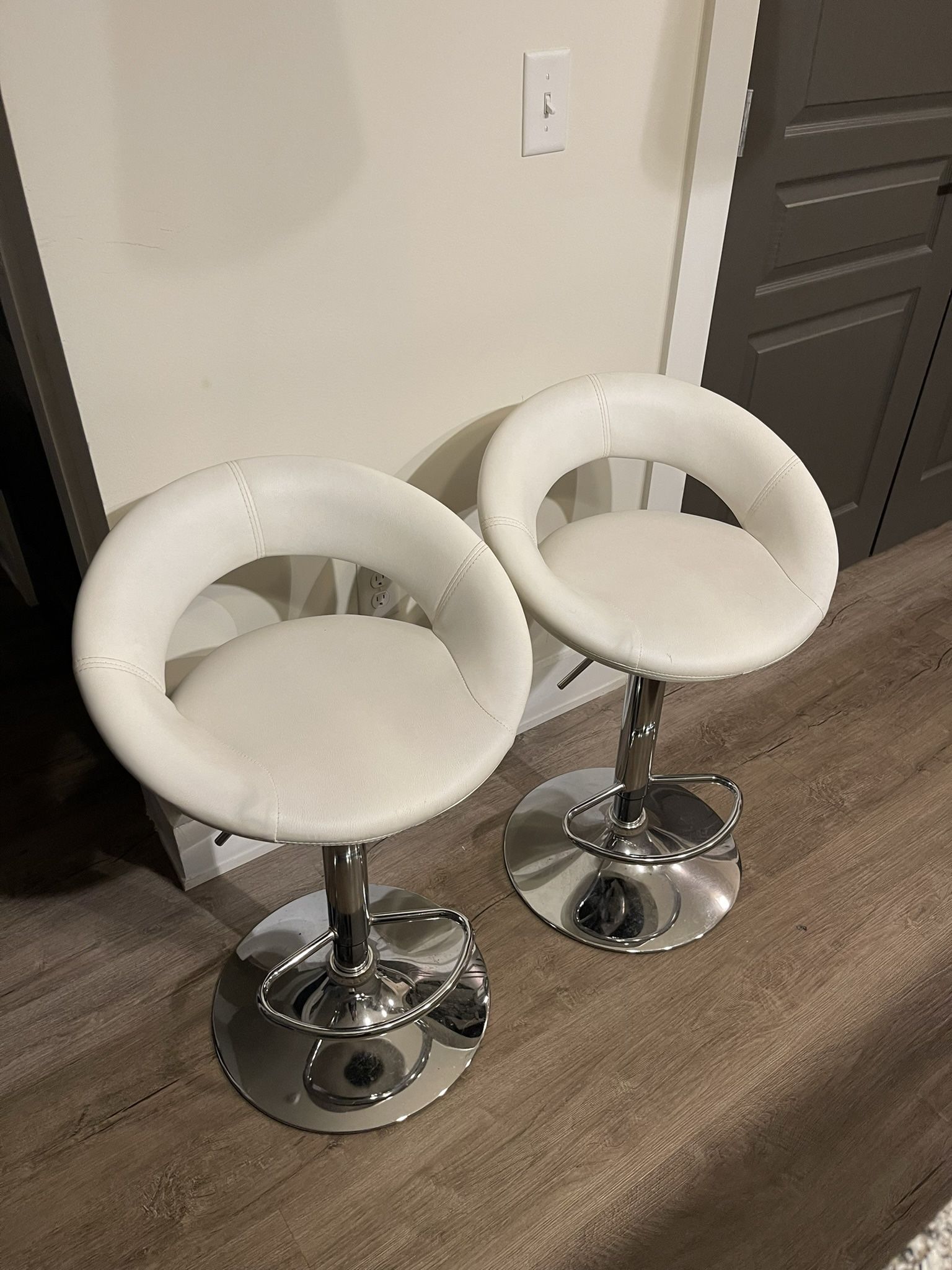 White Bar Stools