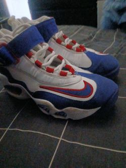 Nikes size 6.5
