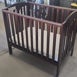 Beautiful Travel Crib