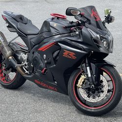 2014 Suzuki GSX-R 1000