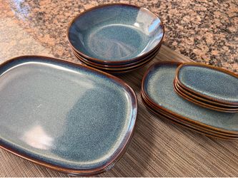 Dinner plate set