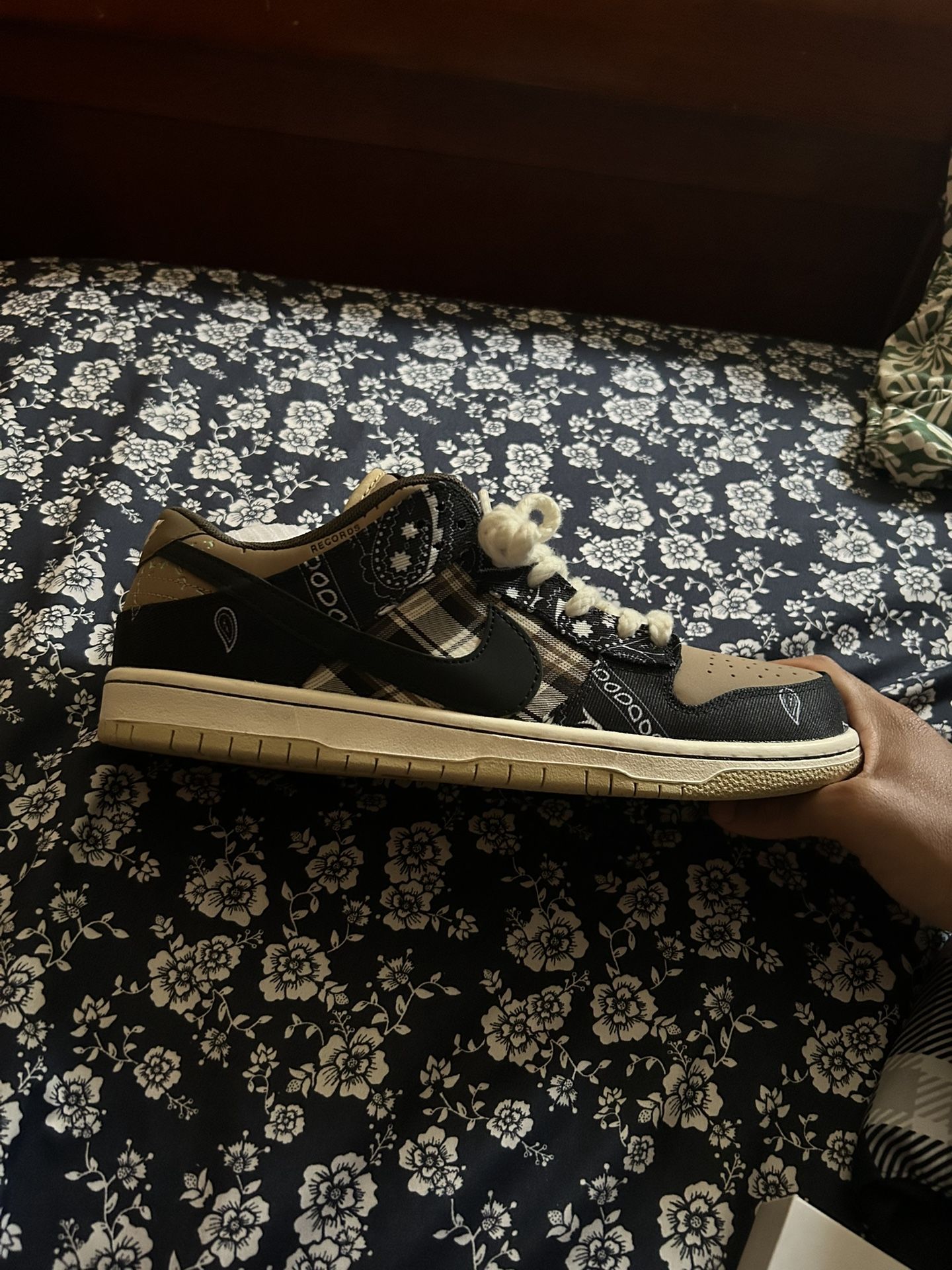 TRAVIS SCOTT SB DUNKS GRAILED SIZE 11