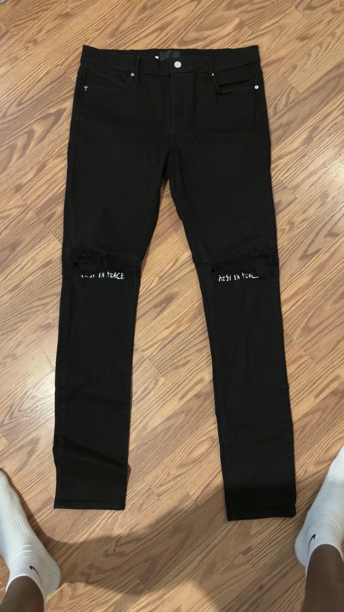 RTA R.I.P Jeans (SIZE 33)