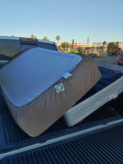 Certi-PurUS Twin Size Memory Foam Mattress and Boxspring w/ Bed rails

(PRICE IS FIRM/PICK UP ONLY)
Nellis & Desert Inn