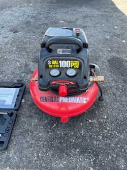 Central Pneumatic Portable Air Compressor 3gallon