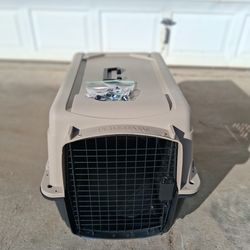 Top Paw Medium Size Travel Dog House (NEW)