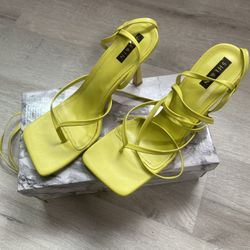 Lace Up Heels size 9