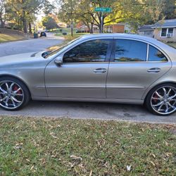05 Mercedes E320