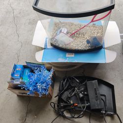 10 Gallon Fish Tank + Tons Of Accessories 