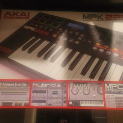 Akai MPK 225