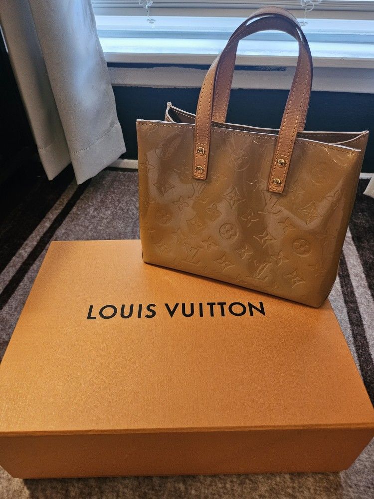 Authentic Louis Vuitton Vernis Handbag