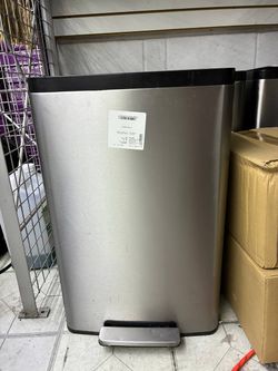 Kohler step trash can