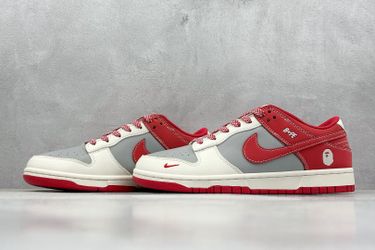 SB Dunk Low x BAPE 
