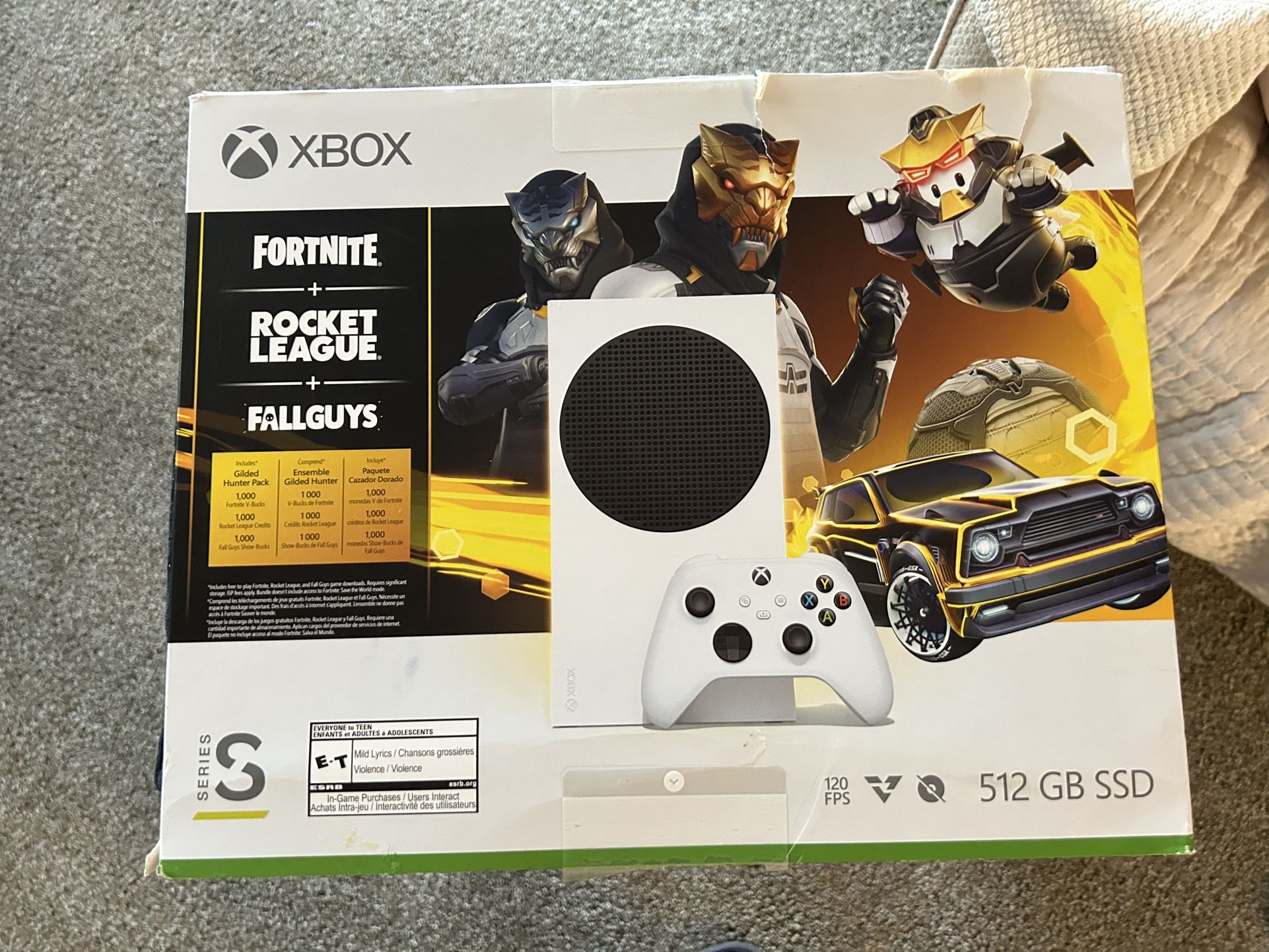 Xbox Series S 512GB comes with wired controller