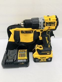 DeWalt 20V XR 1/2” Hammer Drill w/5Ah Battery & Charger