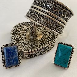 Fashionable Cuff Bracelet Set