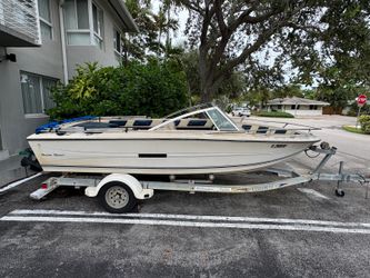 1987 Stingray Bowrider Boat with Trailer - Clean Title