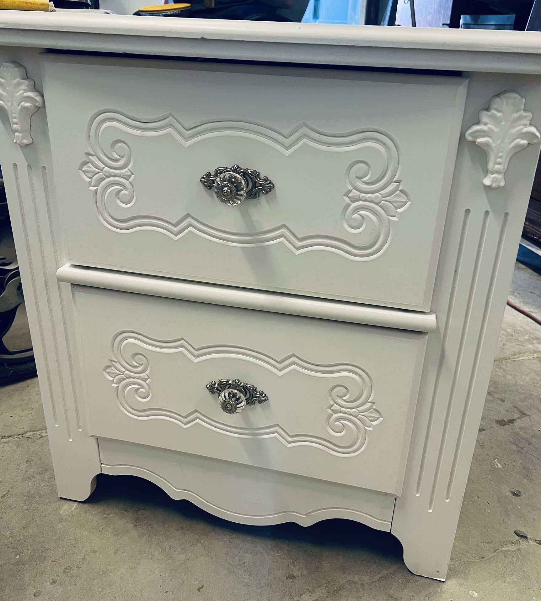 1 Bedside Table