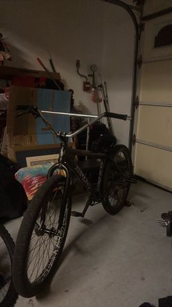 Throne goon xl 27.5 WILL NEGOTIATE
