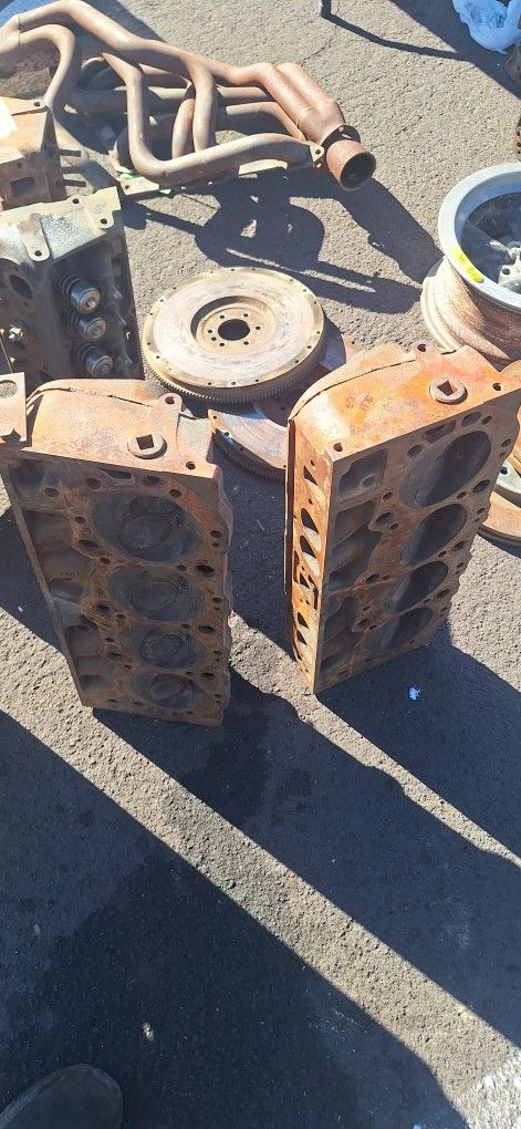 #290 Casting 402 454 Big Block Chevrolet Heads 1 Pair,been In Storage Several Years. Need Rebuilt. Do Have Aftermarket Dual Springs, Retainers.