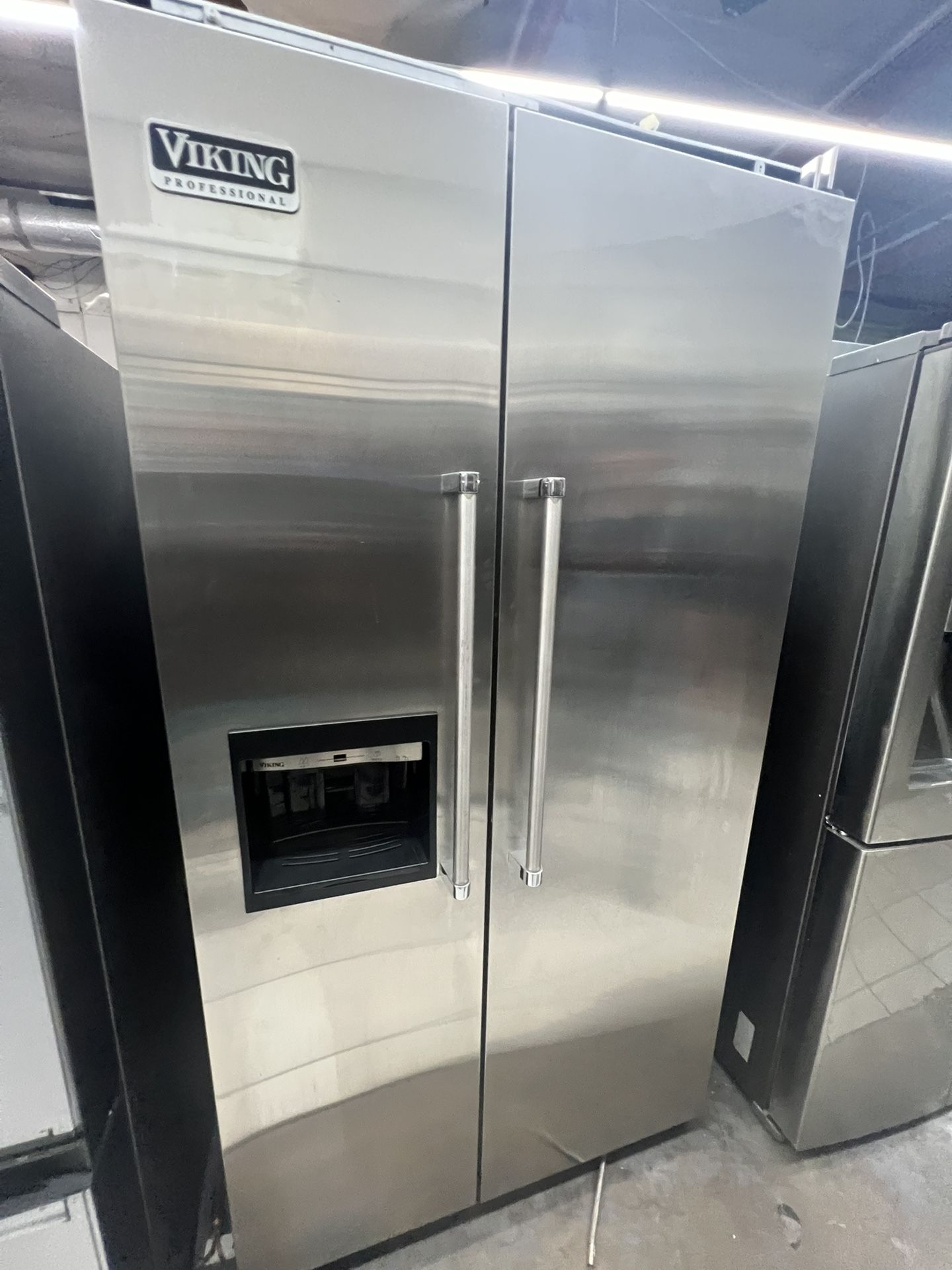 Viking 42” Built In Refrigerator 2yr Warranty