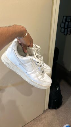 White Air Force 1s size 11