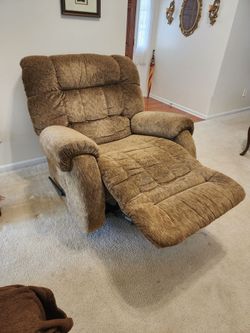 Recliner for Large Person