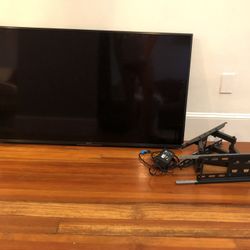 SONY Bravia 42” Brand New Tv And Swivel Mount