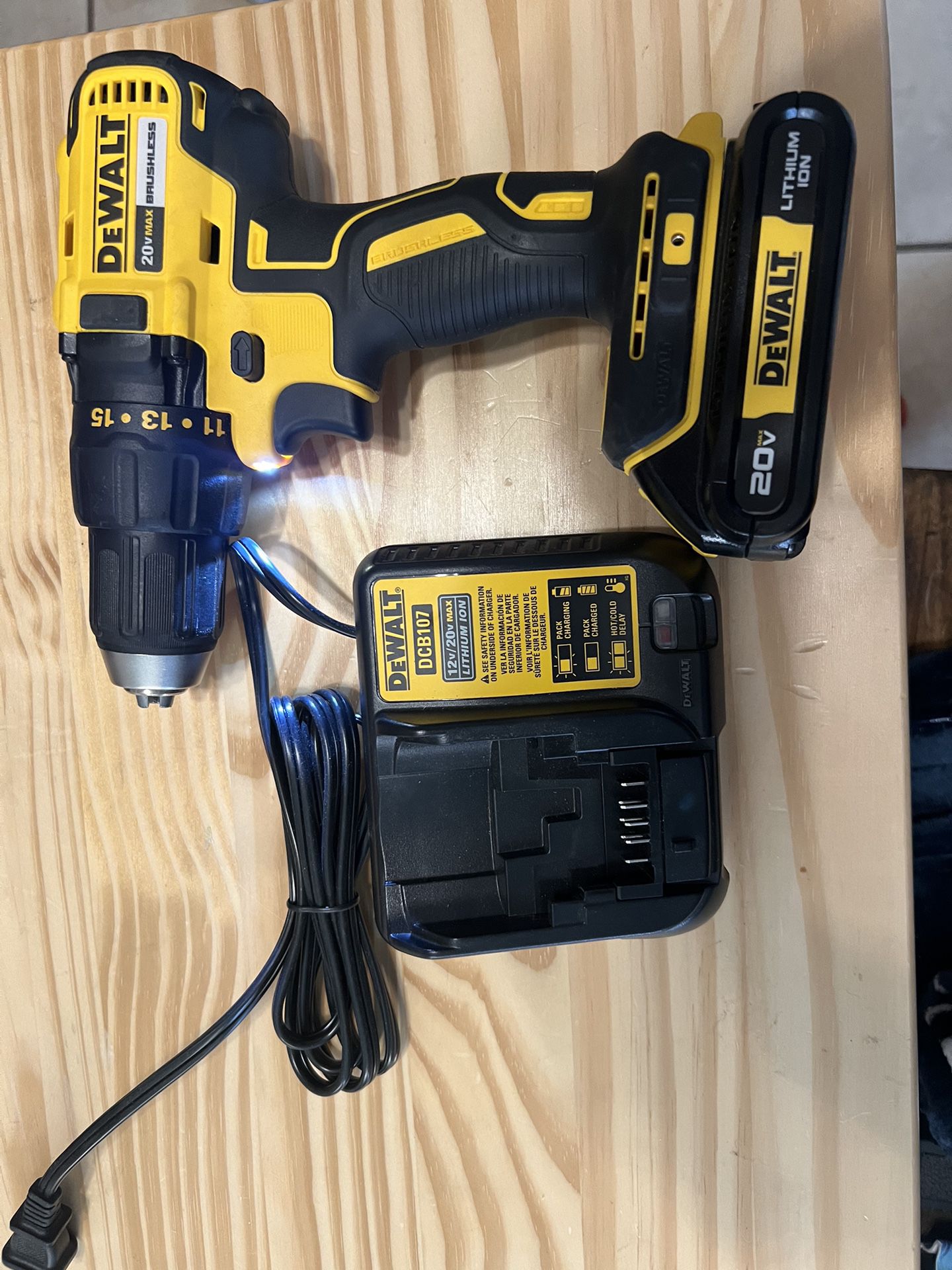 Dewalt 20v Drill, Battery And Charger