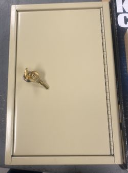 New ky cabinet holder for 30keys 50$ obo