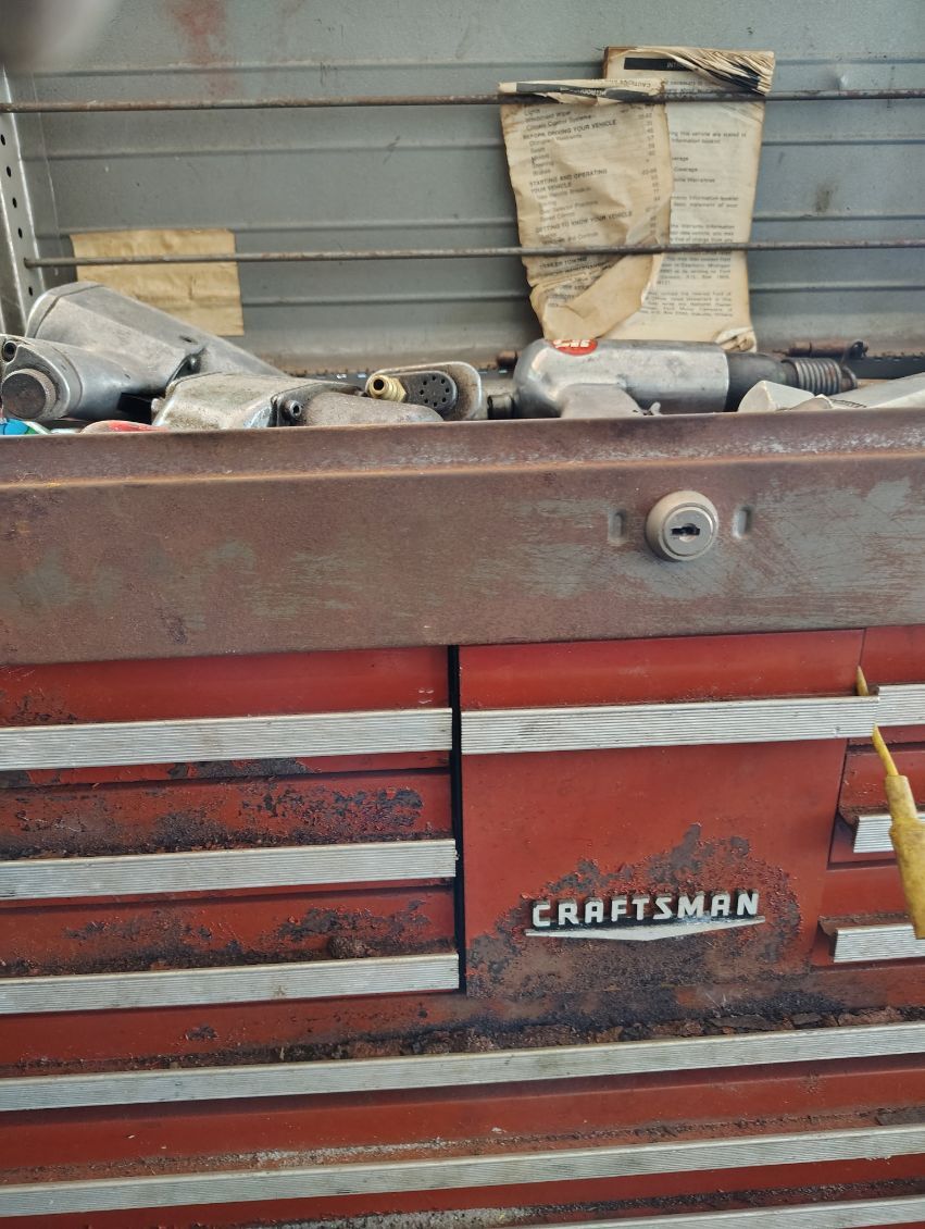 Red craftsman tool box $120 Located MountDora Fla 32757