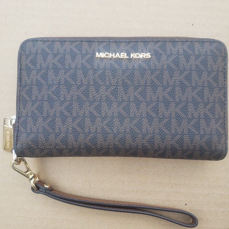Michael Kors Women's wallet Jet Set Signature Logo Smartphone Wristlet Brown
