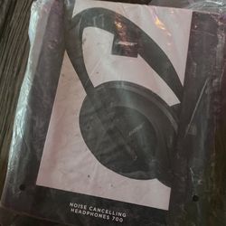 Bose Noise Canceling Headphones 700