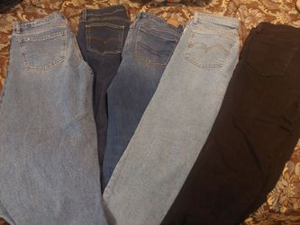5 pairs mixed of Levi's and American Eagle