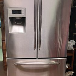 GE 25.5 cu. ft. French-door Refrigerator 