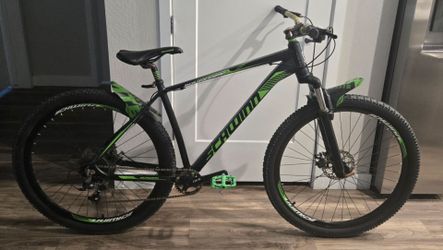 Schwinn Boundary 29"