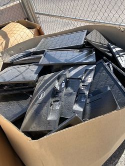 Pallets of pc monitors for sale 100$$$ each!!!