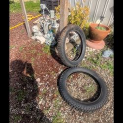 CHENG SHIN 3.50 X 18 TIRES 