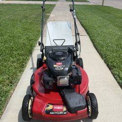 Toro Self Propelled Good Condition First Pull Start Runs Good Cut Great 