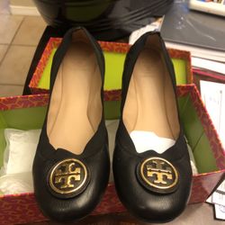 TORY BURCH FLATS SIZE 9